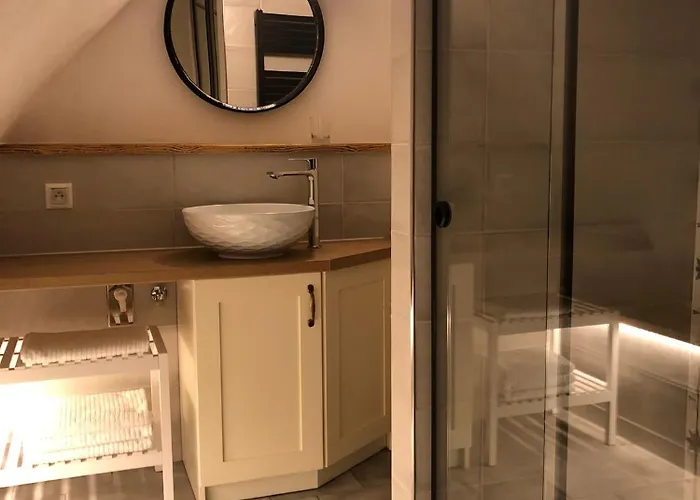 Trailhouse アパート *